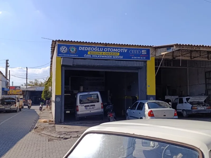 Dedeoğlu Oto Tamir işyerinin sokaktan görünümü